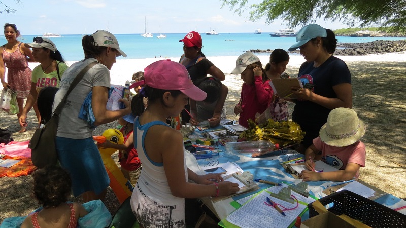 Connecting with Nature Days © Galapagos Conservation Trust 