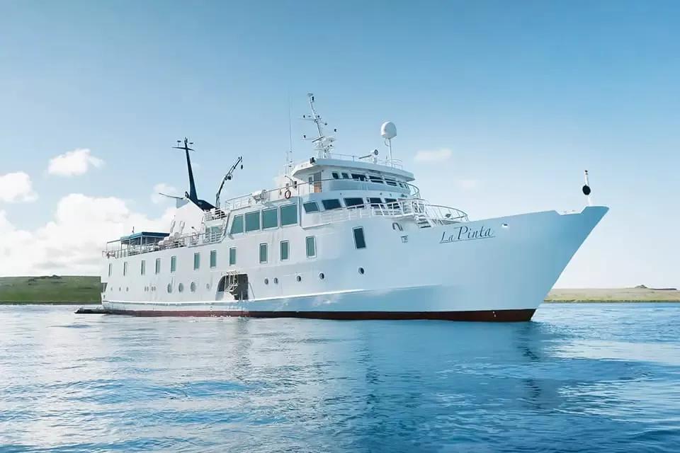 Yacht La Pinta, Metropolitan Touring - Luxury Galapagos cruise